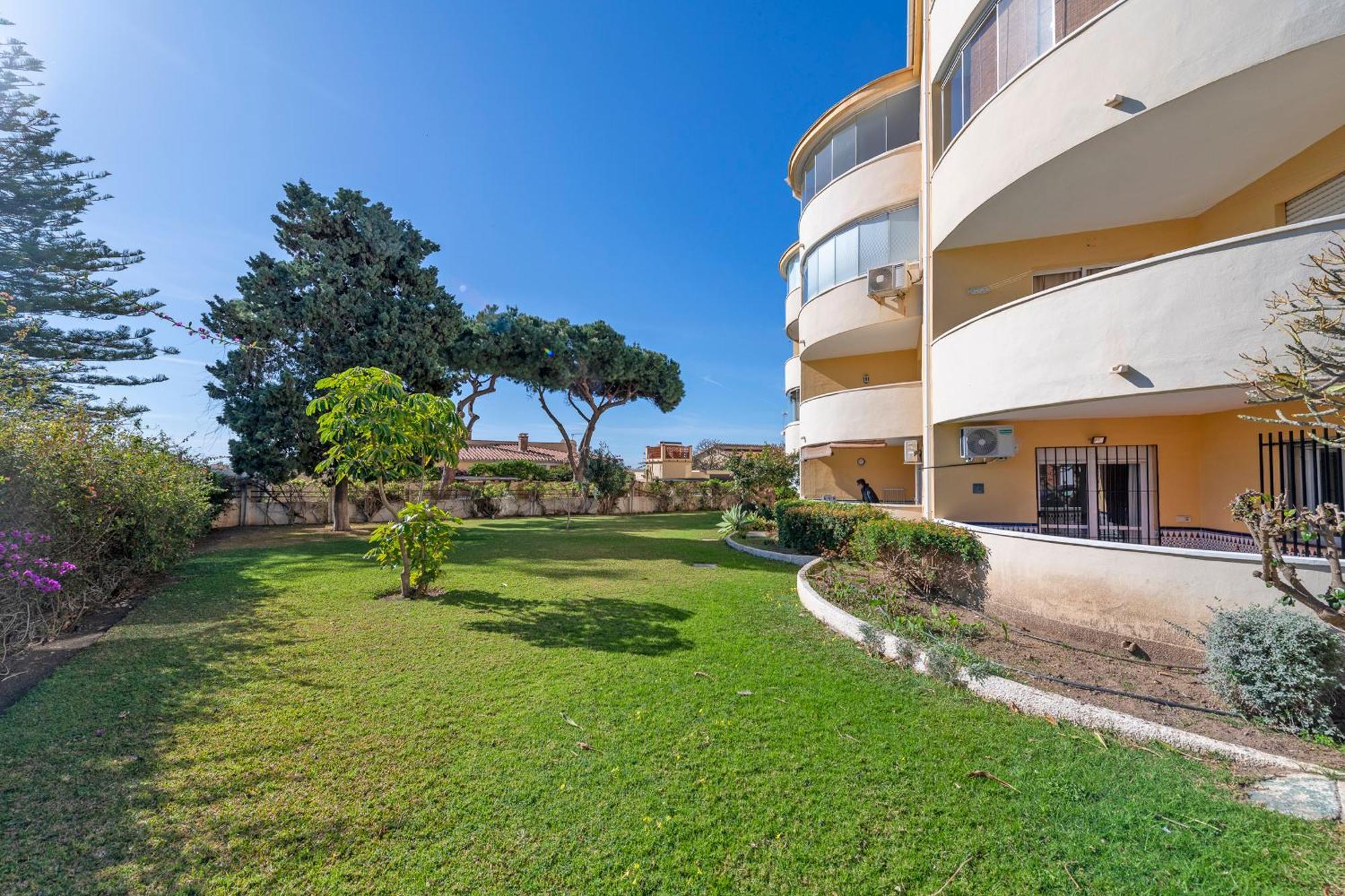 Brisamar II Primera Linea De Playa & Priv Parking Torre de Benagalbon Bagian luar foto